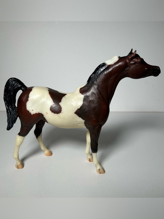 Breyer Other - Sealed Breyer horse figure Classic Bay Pinto Arabian Stallion #640 Brown & Cream